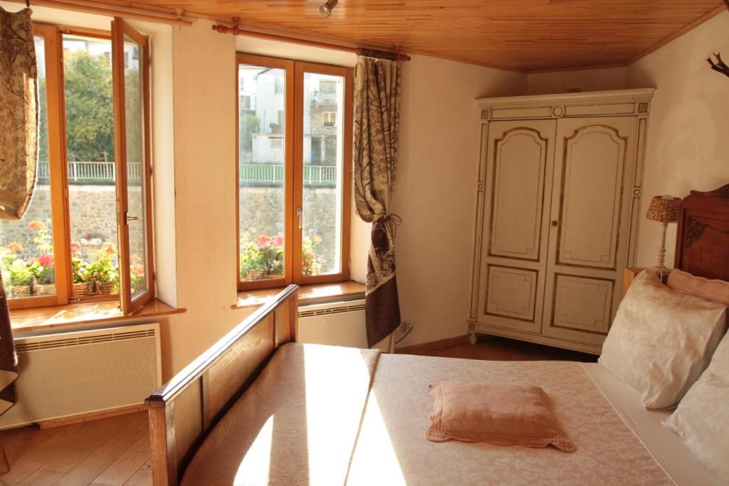 Golden Lion Bed and Breakfast Bouillon Buitenkant foto